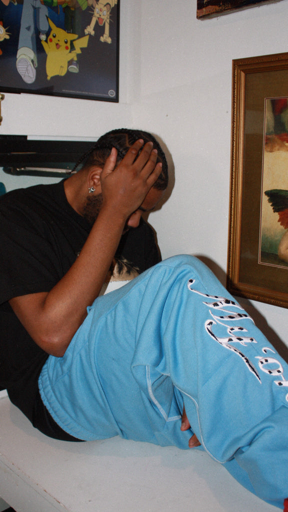 BLUE ‘BLOOM’ SWEATS